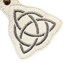 Load image into Gallery viewer, CELTIC KNOT KEYFOB