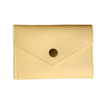 Load image into Gallery viewer, Purse in light cream faux leather