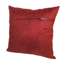 Load image into Gallery viewer, Cushion reverse in burgundy with zip opening