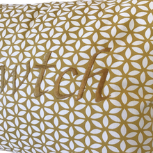 Load image into Gallery viewer, Cwtch Cushion yellow daisy close up