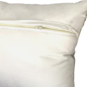 Cushion reverse in white close up of zip
