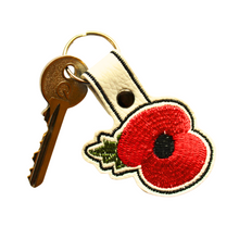 Load image into Gallery viewer, Poppy keyfob with key
