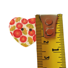 Load image into Gallery viewer, Heart Buttons size
