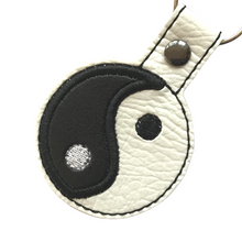 Load image into Gallery viewer, Yinyang keyfob closeup
