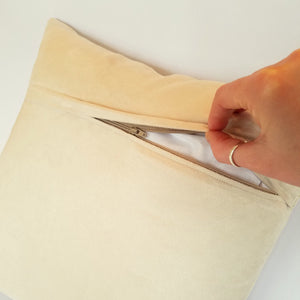 Cushion reverse in cream