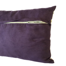 Load image into Gallery viewer, Cushion reverse in purple
